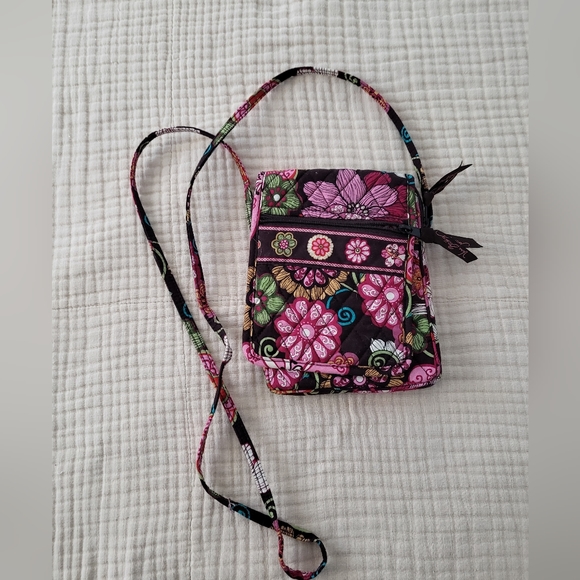 Vera Bradley Crossbody - Picture 1 of 5